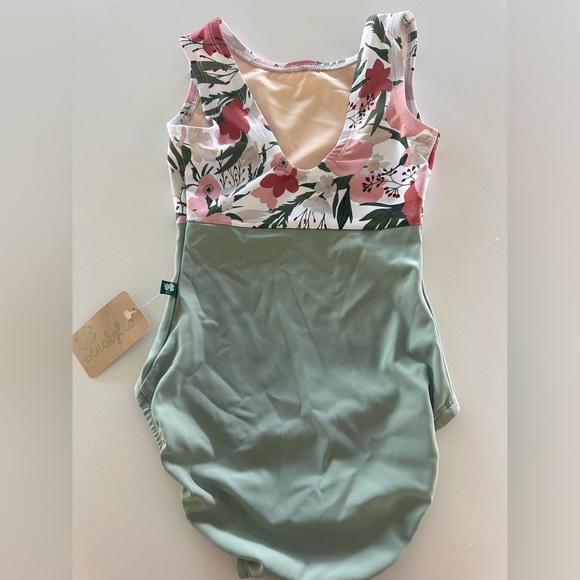 Lucky Leo Women’s Leo Dancewear - Picture 3 of 4